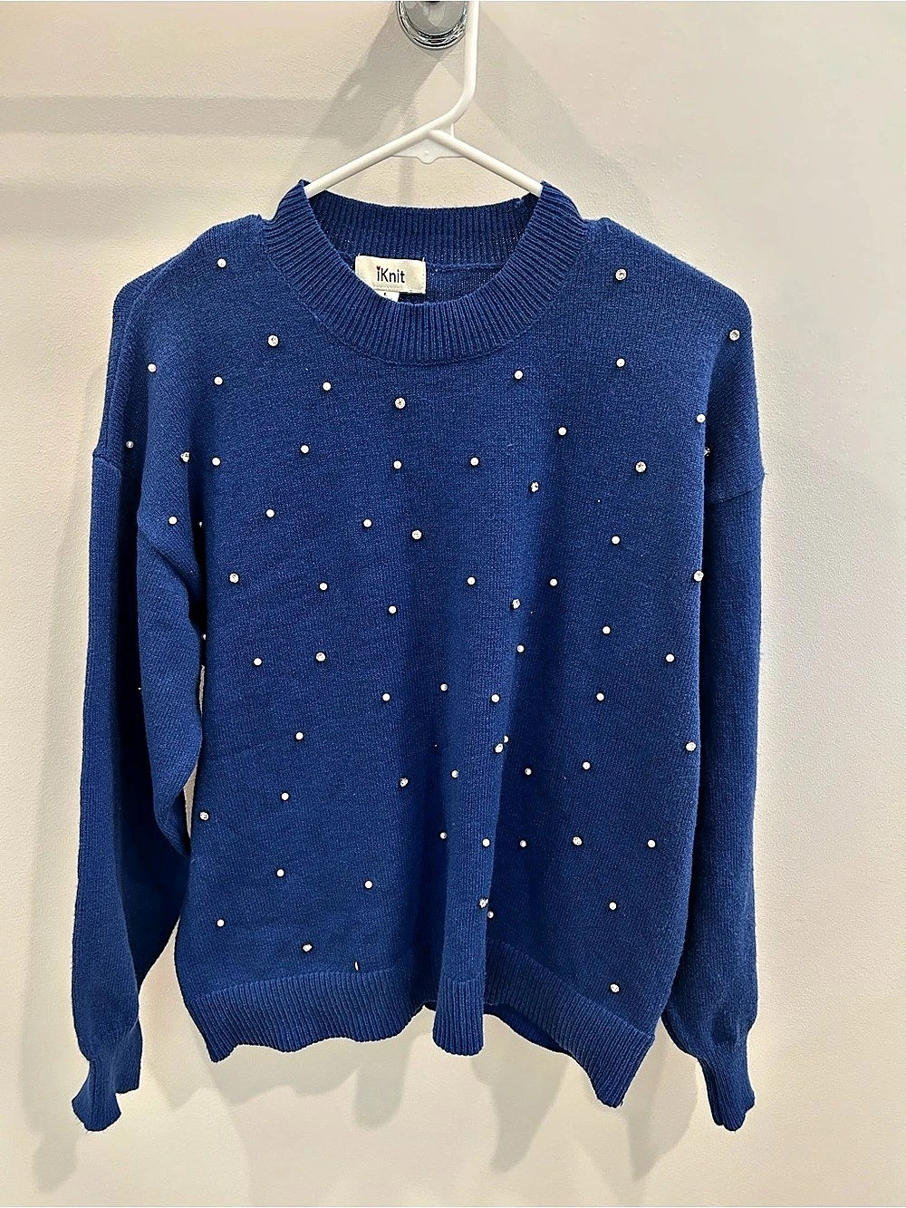 iKnit Embellished Sweater in Blue Large Like New